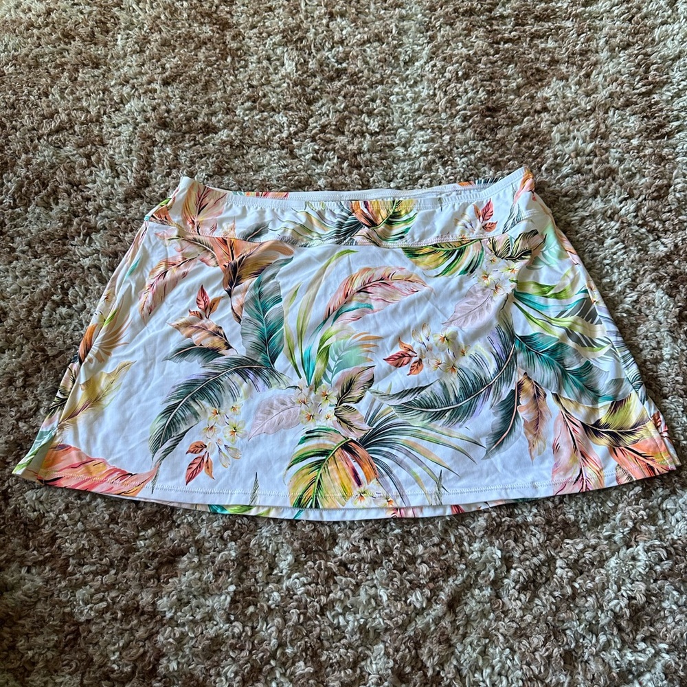 Jantzen White Tropical Leaf Print Mini Swim Skirt